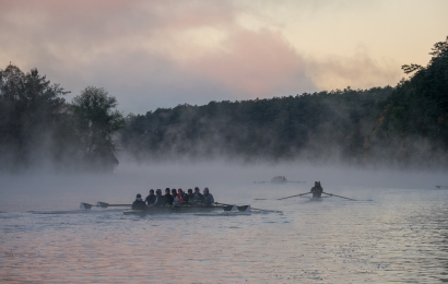 Rowers on the Connecticut River in morning fog